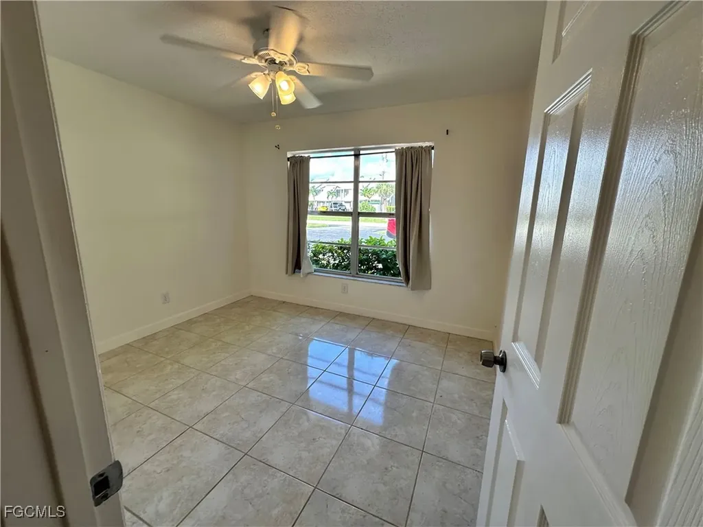 4611 SE 5th Place Cape Coral FL 33904