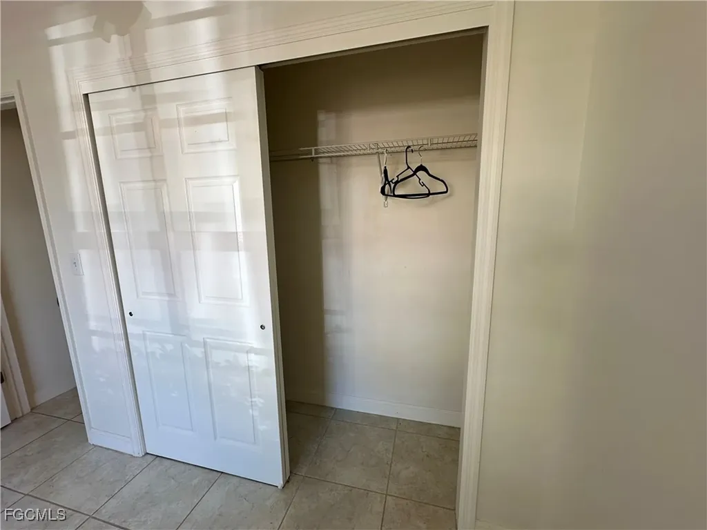 4611 SE 5th Place Cape Coral FL 33904