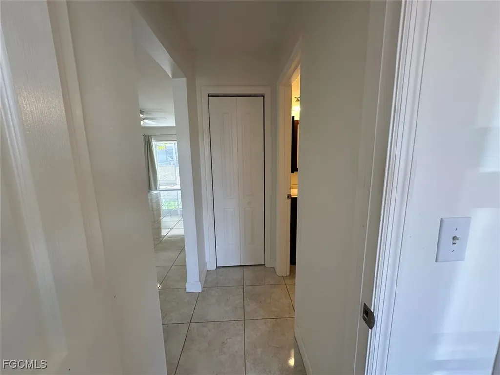 4611 SE 5th Place Cape Coral FL 33904