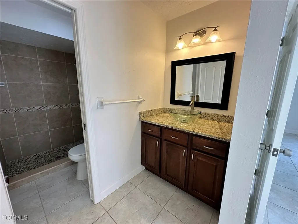 4611 SE 5th Place Cape Coral FL 33904
