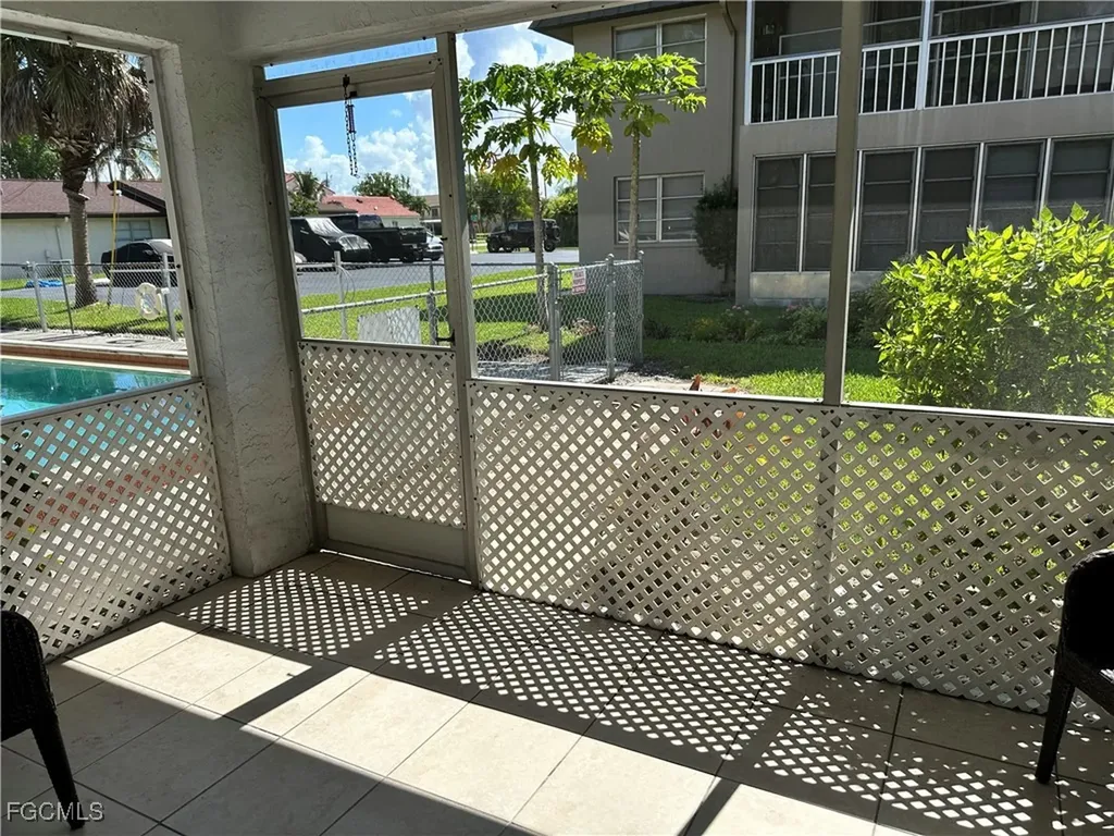 4611 SE 5th Place Cape Coral FL 33904