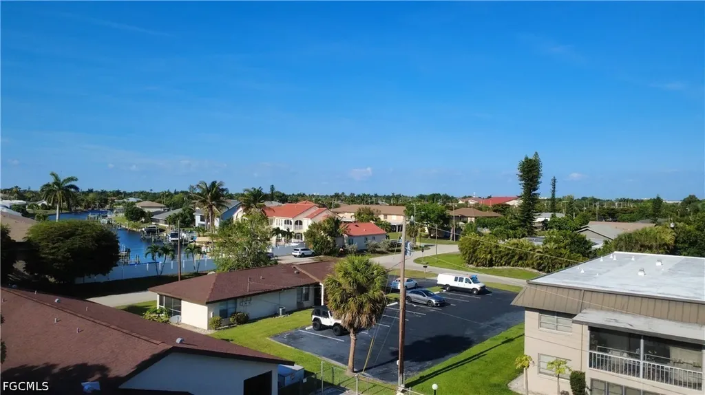 4611 SE 5th Place Cape Coral FL 33904
