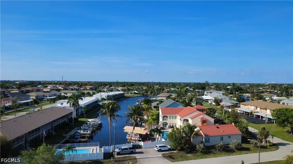 4611 SE 5th Place Cape Coral FL 33904