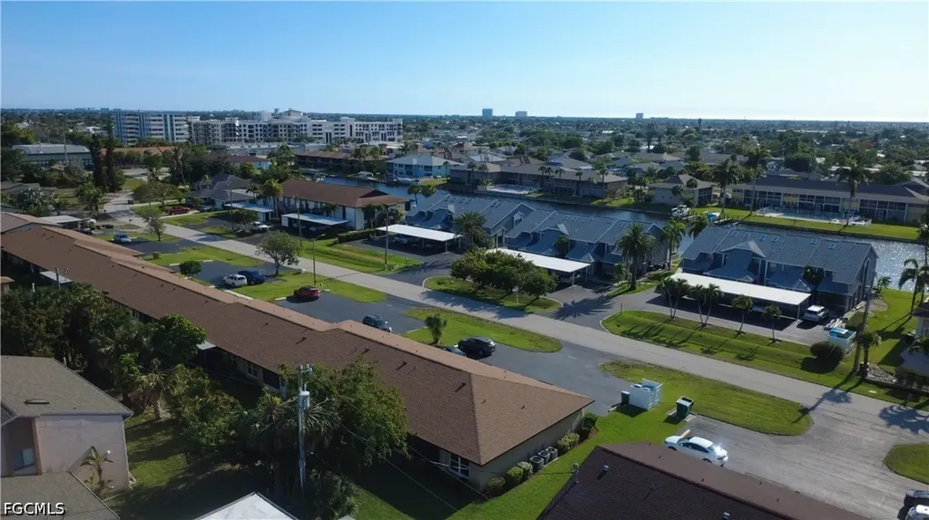 4611 SE 5th Place Cape Coral FL 33904