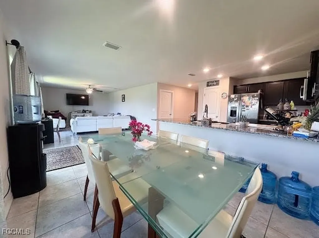 3903 NW 38th Street Cape Coral FL 33993