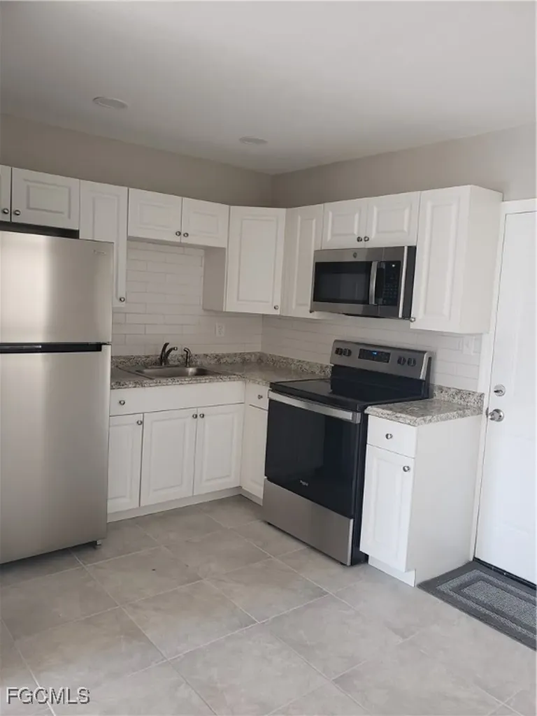 204 1st Street Fort Myers FL 33907