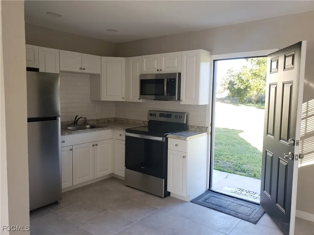 204 1st Street Fort Myers FL 33907