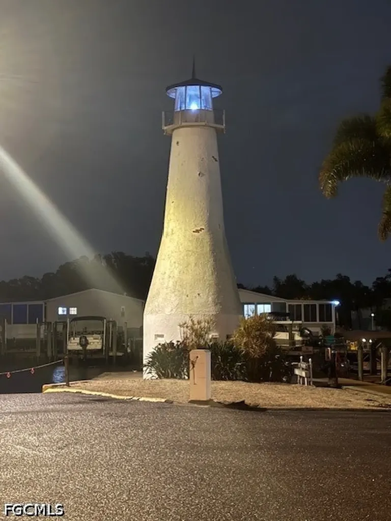 14510 Paul Revere Loop North Fort Myers FL 33917