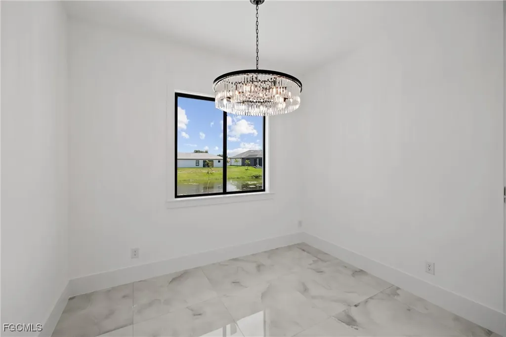 1015 NE 10th Place Cape Coral FL 33909