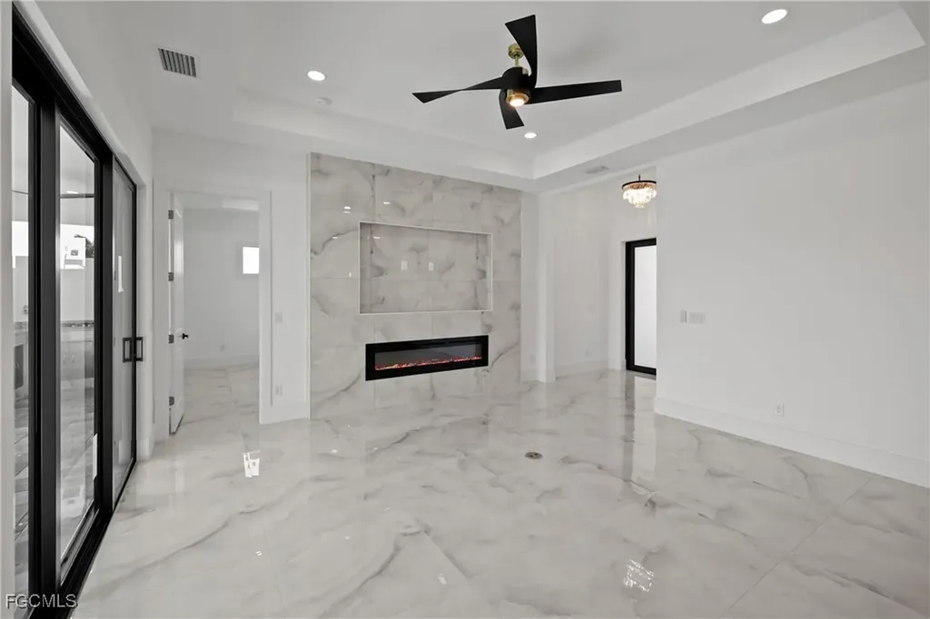 1015 NE 10th Place Cape Coral FL 33909