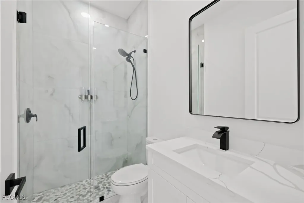 1015 NE 10th Place Cape Coral FL 33909