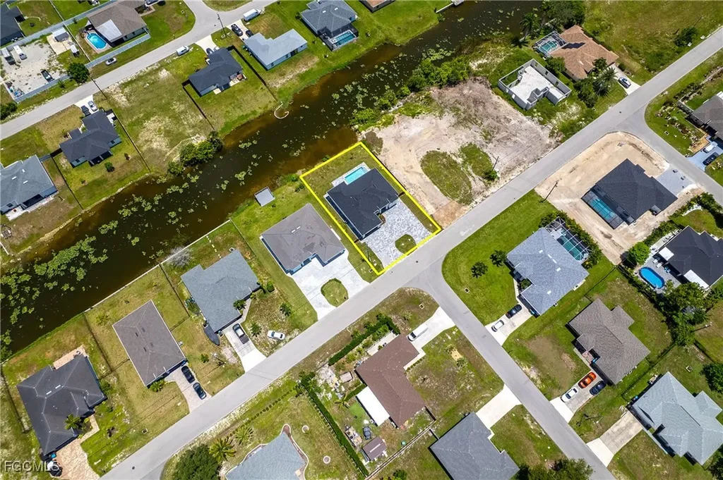 1015 NE 10th Place Cape Coral FL 33909