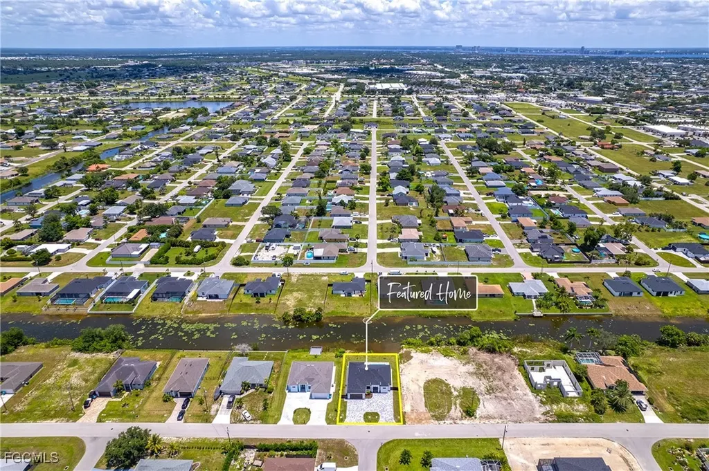 1015 NE 10th Place Cape Coral FL 33909