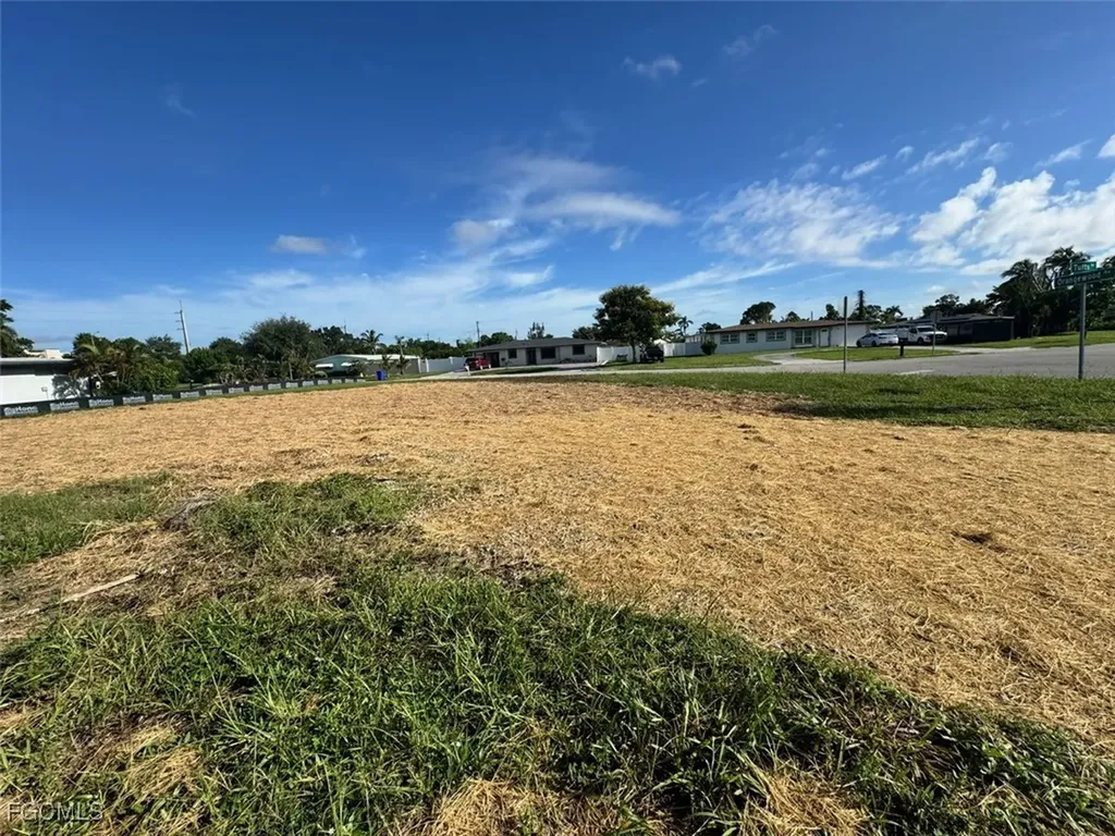 4360 Orangewood Avenue Fort Myers FL 33901