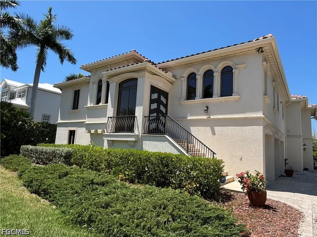 1316 Eagle Run Drive Sanibel FL 33957