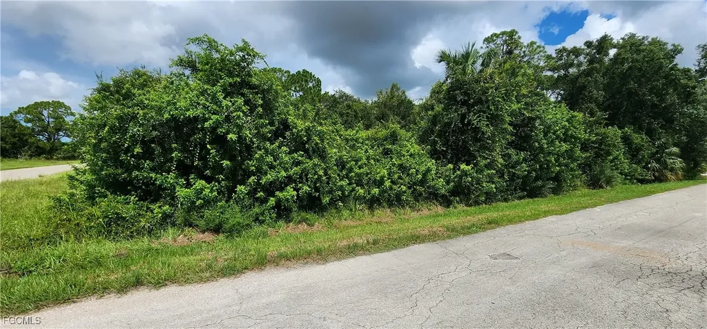 2607 Leeland Heights Boulevard E Lehigh Acres FL 33936