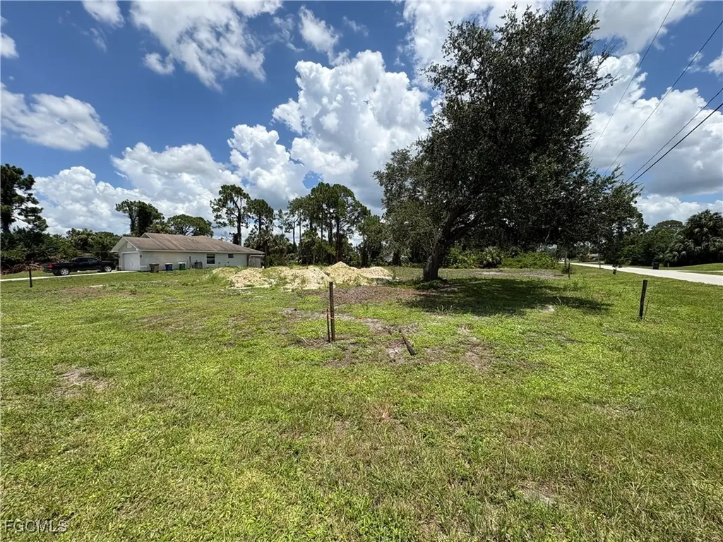 3738 Kemper Street Fort Myers FL 33905