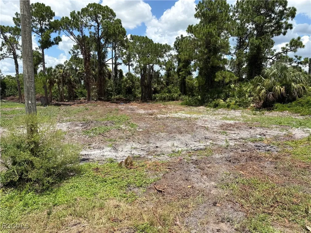 3734 Kemper Street Fort Myers FL 33905