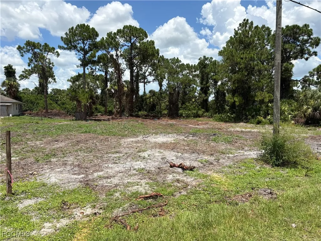 3734 Kemper Street Fort Myers FL 33905