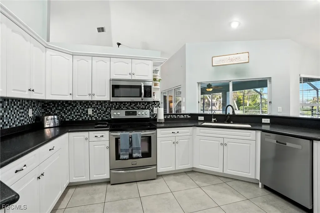 2802 SW 20th Avenue Cape Coral FL 33914