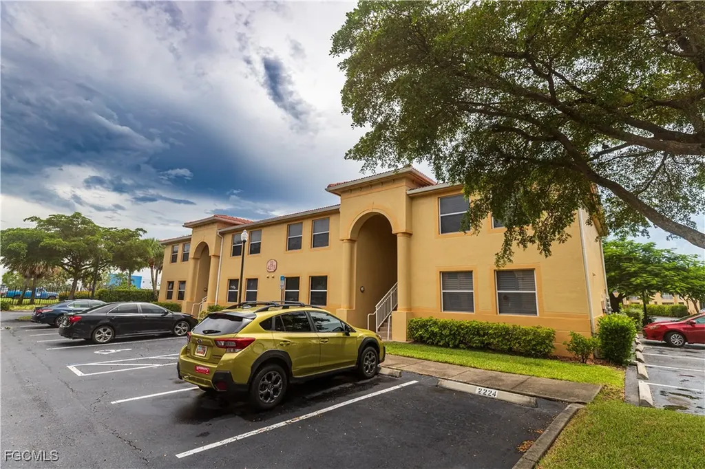 4275 Bellasol Circle Fort Myers FL 33916