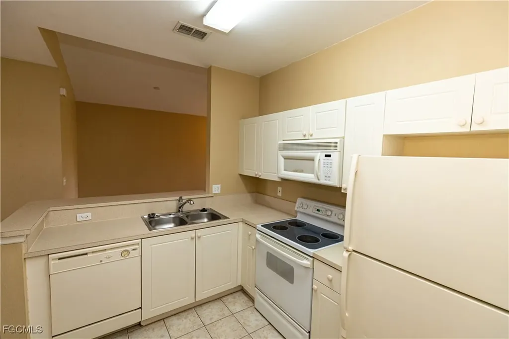 4275 Bellasol Circle Fort Myers FL 33916
