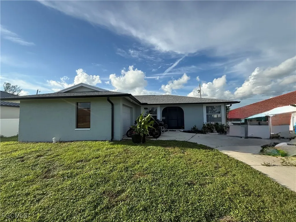 421 SW 21st Terrace Cape Coral FL 33991