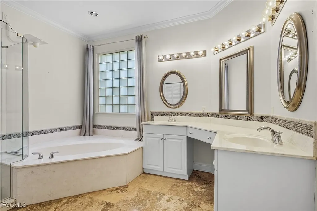 9548 Mariners Cove Lane Fort Myers FL 33919