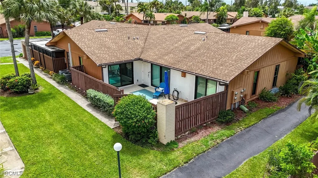 6332 Royal Woods Drive Fort Myers FL 33908