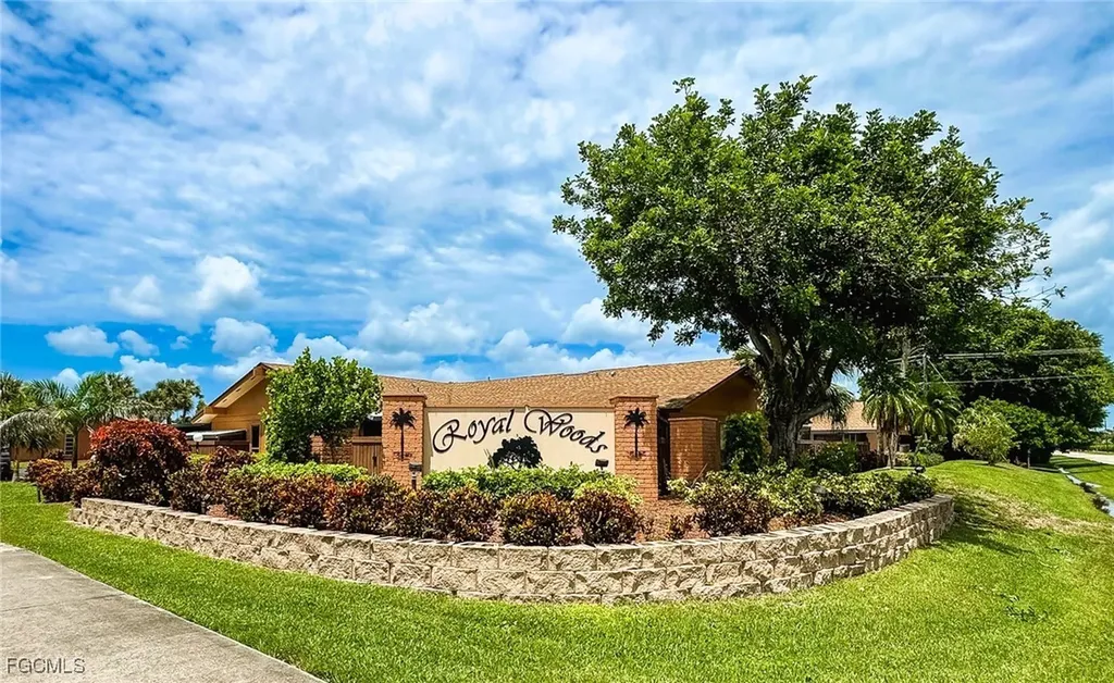 6332 Royal Woods Drive Fort Myers FL 33908