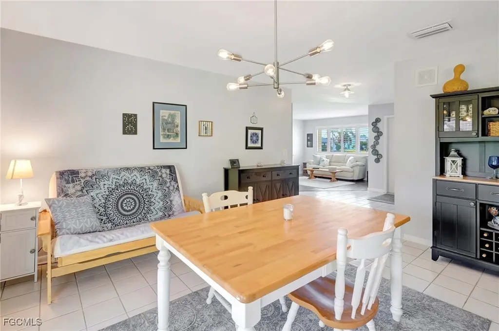 1012 SW 51st Terrace Cape Coral FL 33914