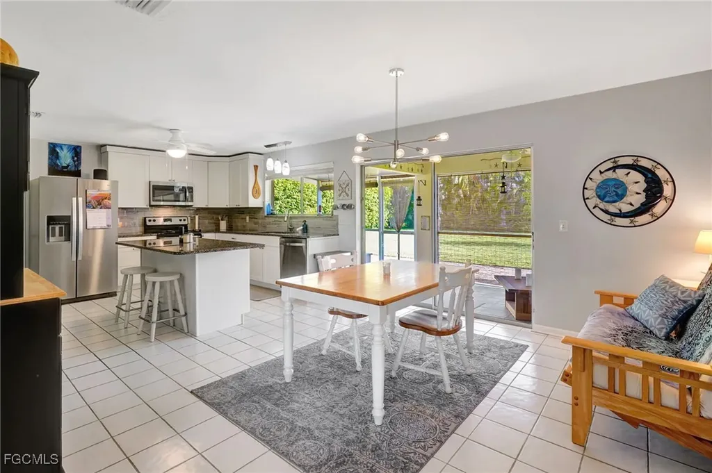 1012 SW 51st Terrace Cape Coral FL 33914