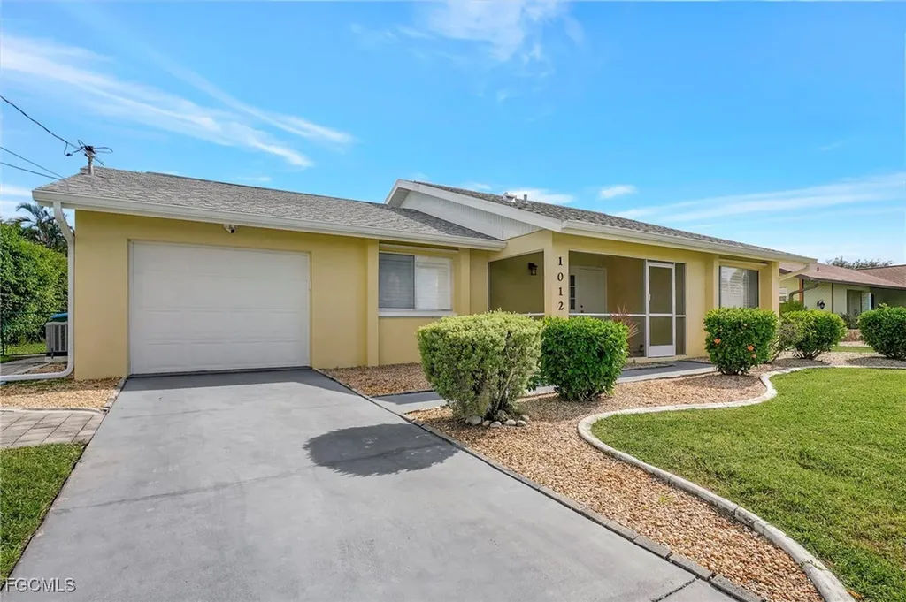 1012 SW 51st Terrace Cape Coral FL 33914