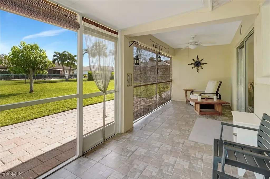 1012 SW 51st Terrace Cape Coral FL 33914