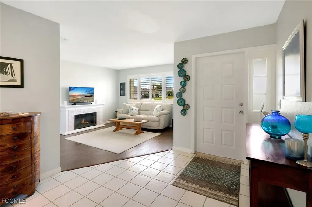 1012 SW 51st Terrace Cape Coral FL 33914