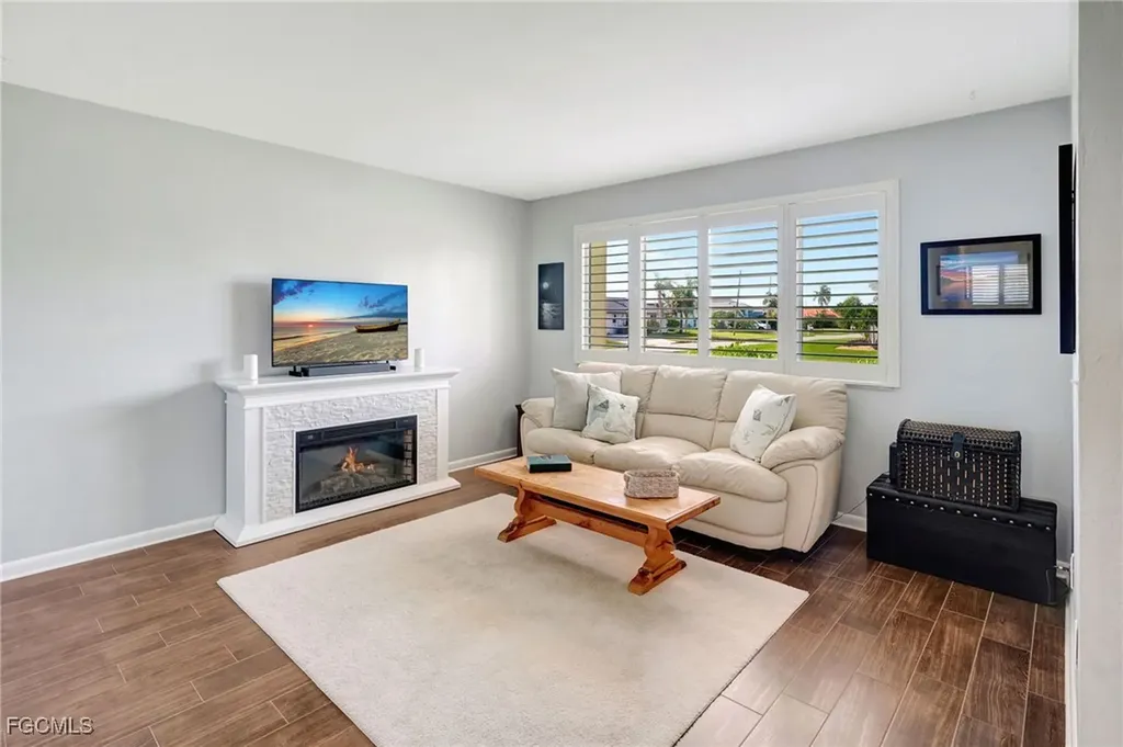 1012 SW 51st Terrace Cape Coral FL 33914