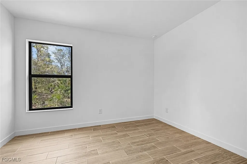 156 Yager Circle Fort Myers FL 33913