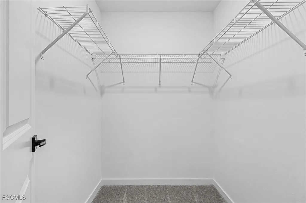 156 Yager Circle Fort Myers FL 33913