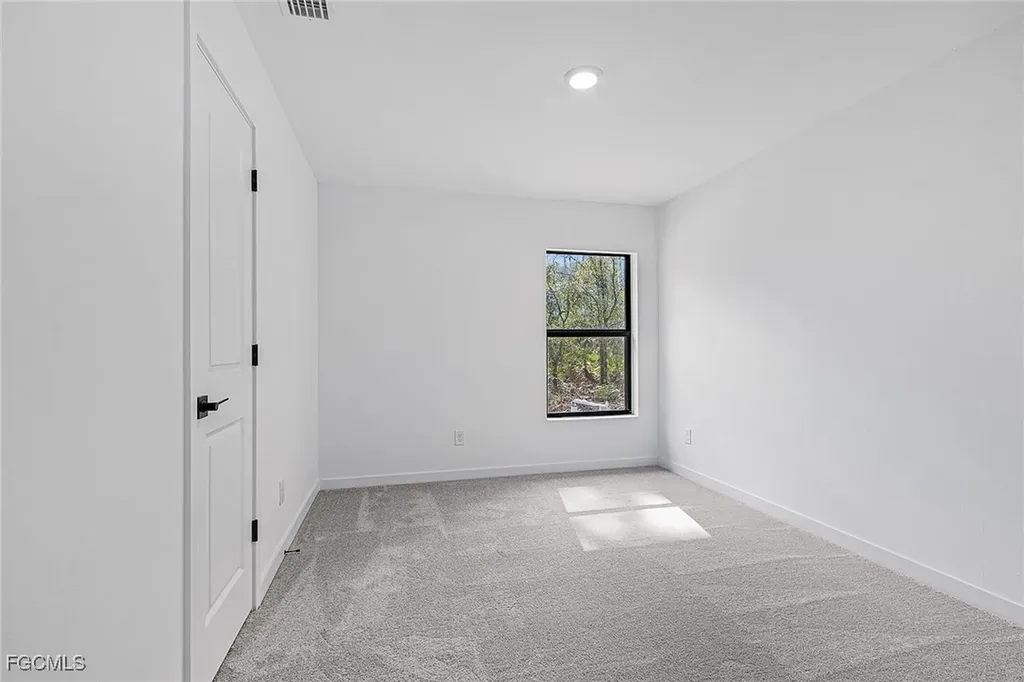 156 Yager Circle Fort Myers FL 33913