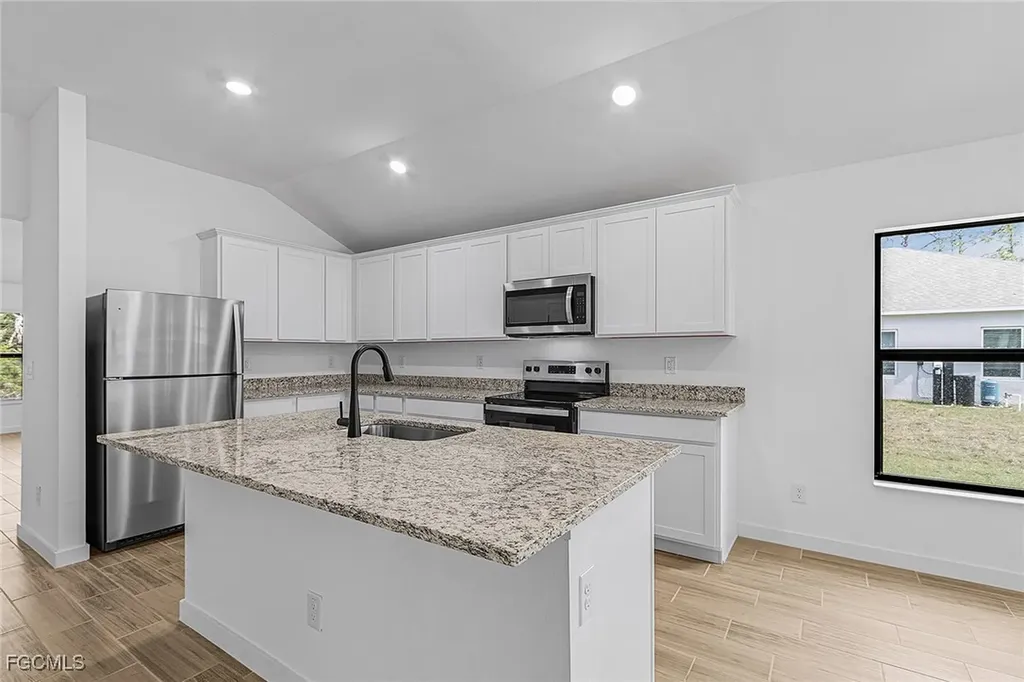 156 Yager Circle Fort Myers FL 33913