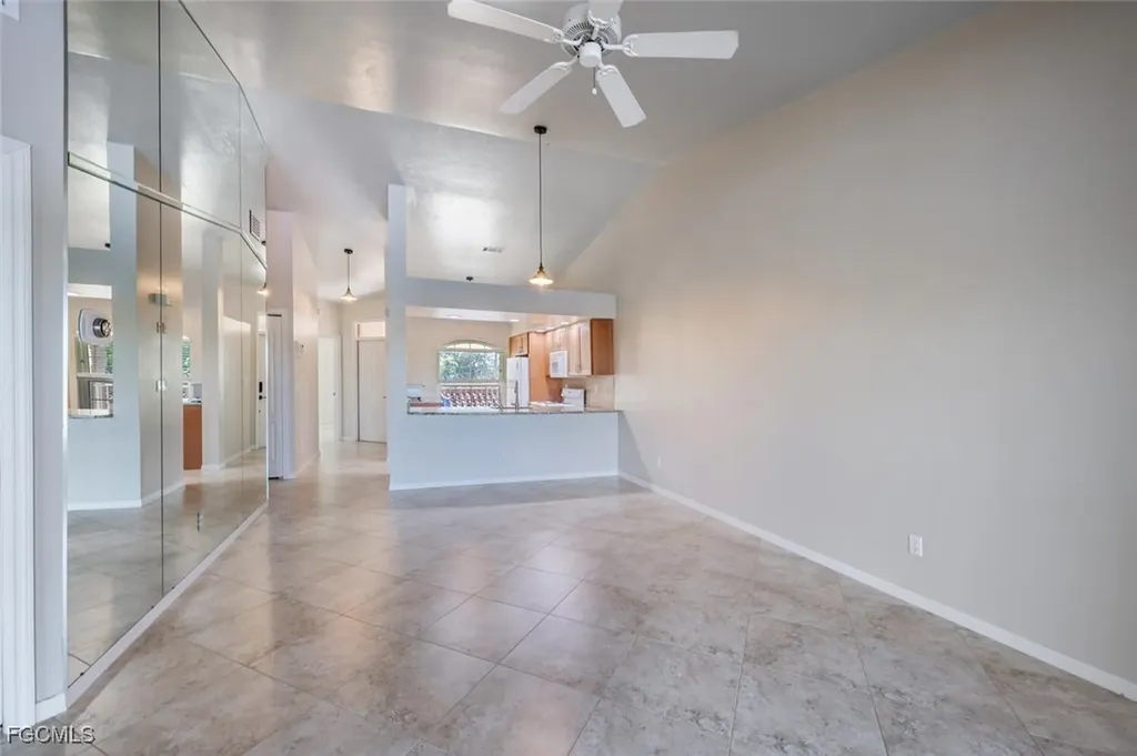 242 Newport Drive Naples FL 34114