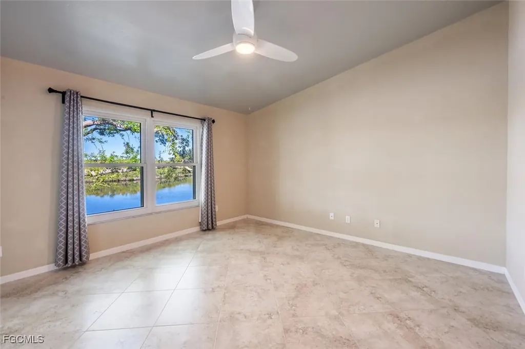 242 Newport Drive Naples FL 34114