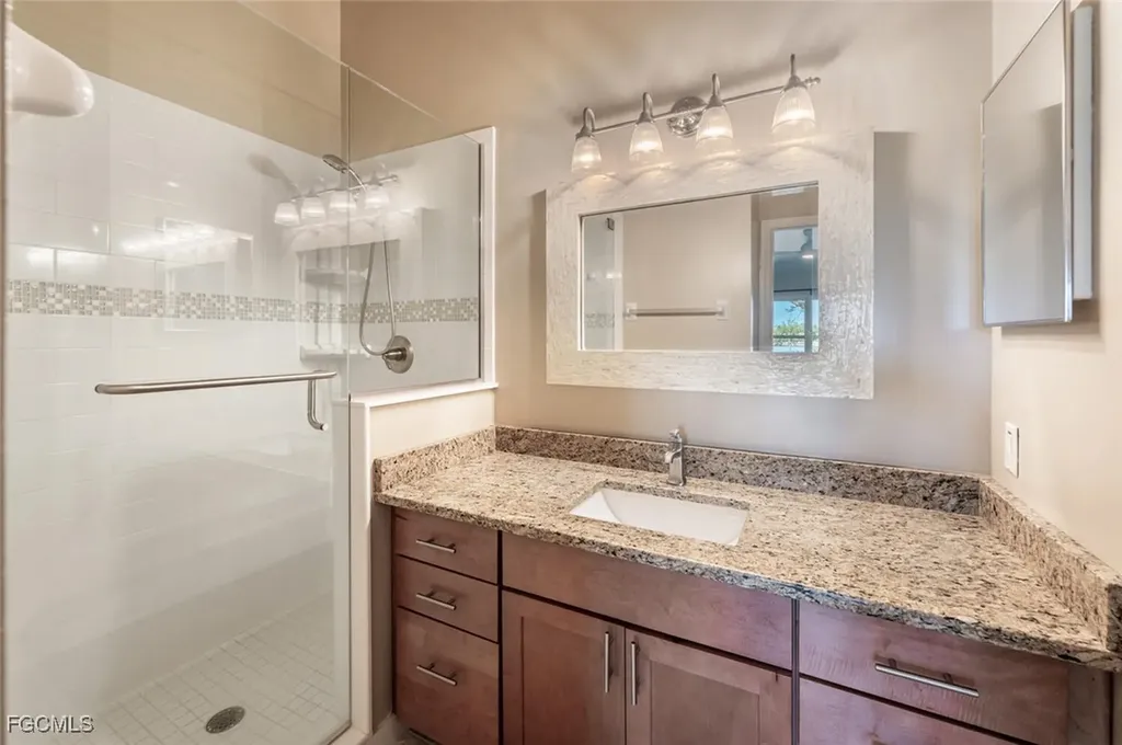 242 Newport Drive Naples FL 34114