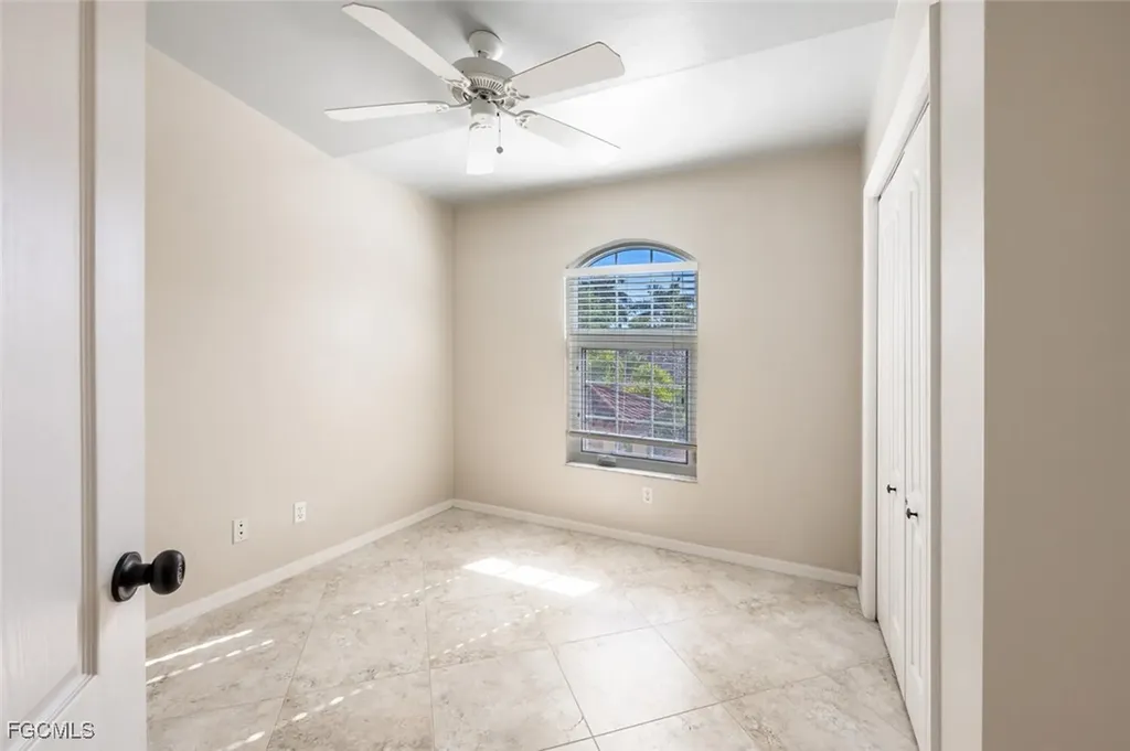 242 Newport Drive Naples FL 34114