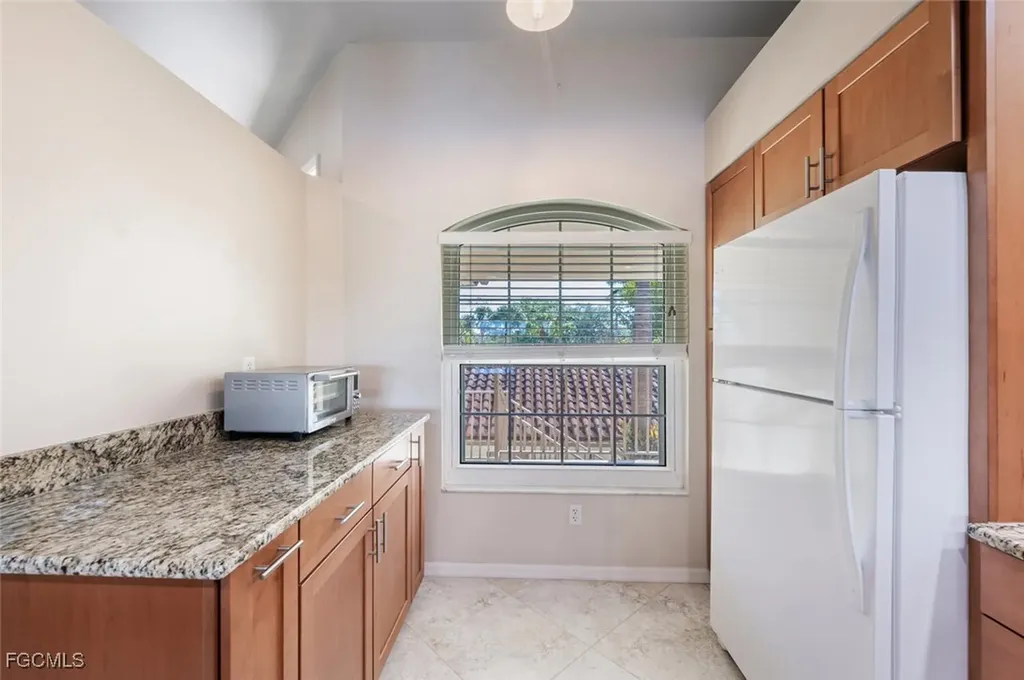 242 Newport Drive Naples FL 34114