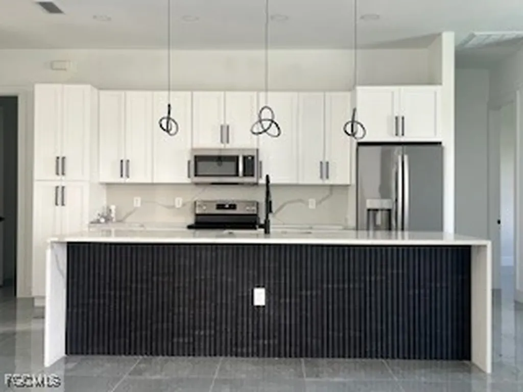 3631 NE 11th Place Cape Coral FL 33909