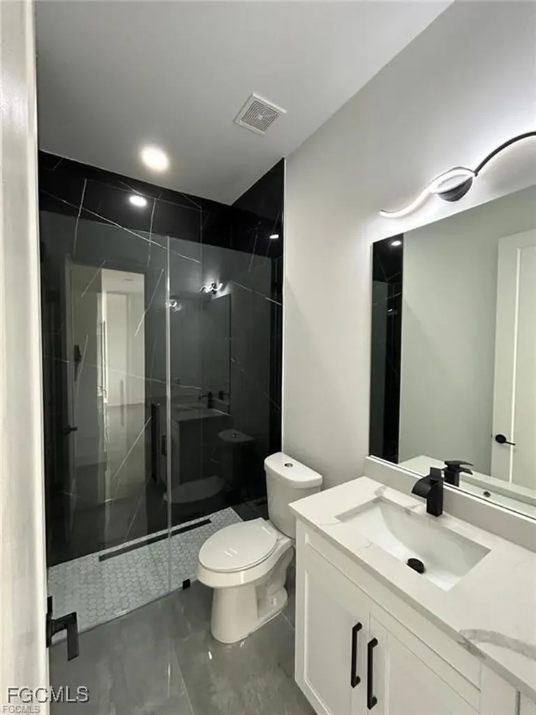 3631 NE 11th Place Cape Coral FL 33909