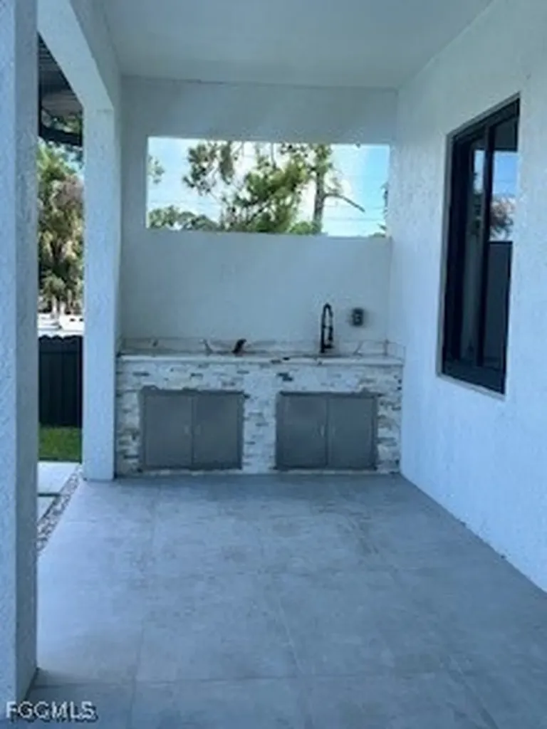 3631 NE 11th Place Cape Coral FL 33909