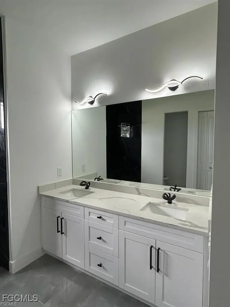 3631 NE 11th Place Cape Coral FL 33909