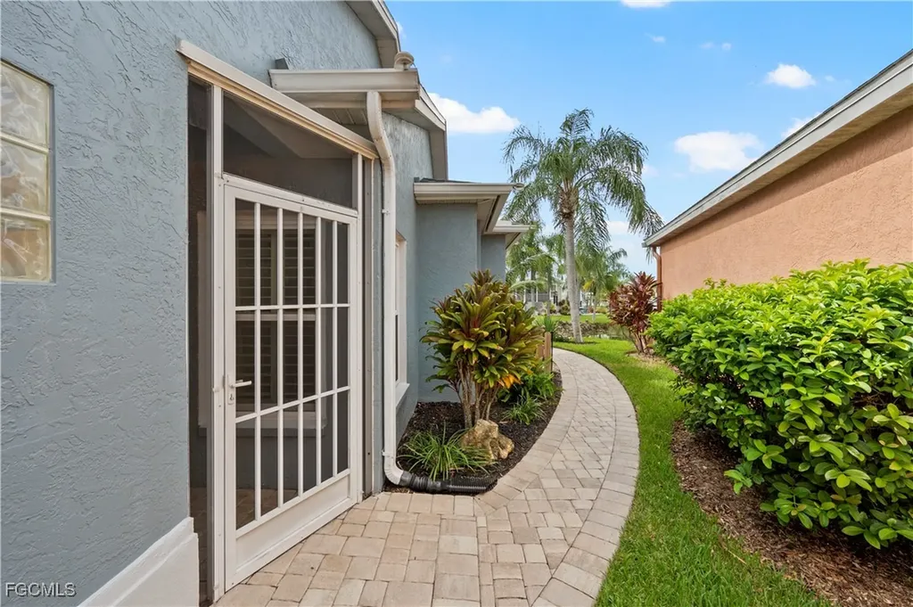 10720 Aqua Surf Court Estero FL 33928